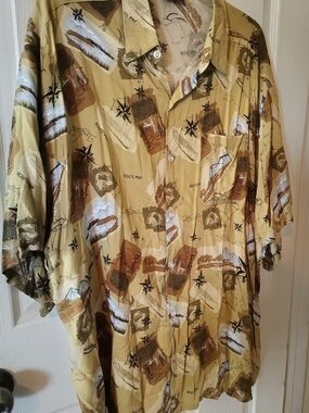 Men's Short-Sleeve Hawaiian  Shirt in Yellow with Map Print